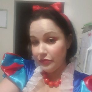 Meet your Posher, Kerri